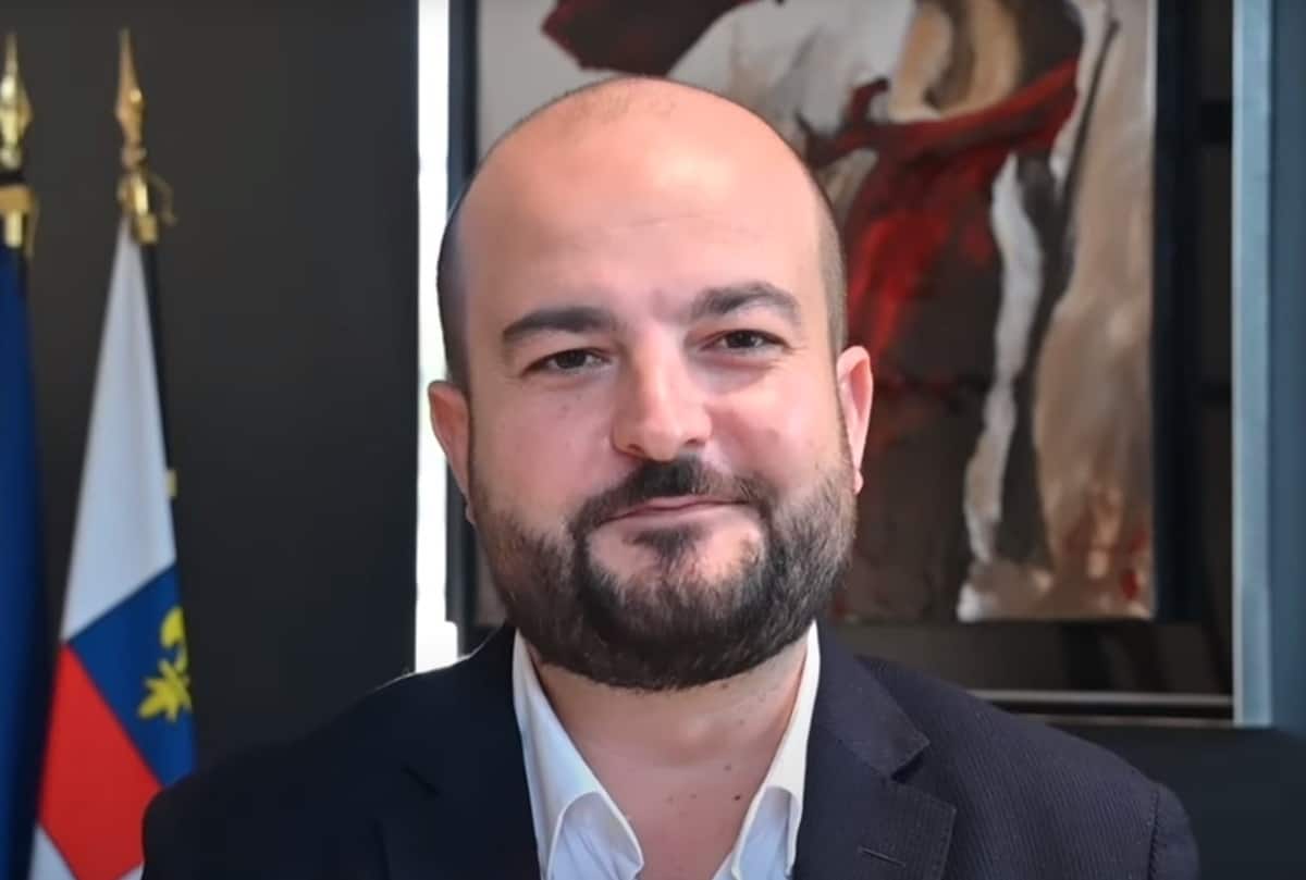 David Rachline favoritisme Fréjus David Rachline inéligibilité Fréjus David Rachline jugé prise illégale d’intérêt Dix ans David rachline plaintes projet ambition les rapaces David Rachline Rachline controverse