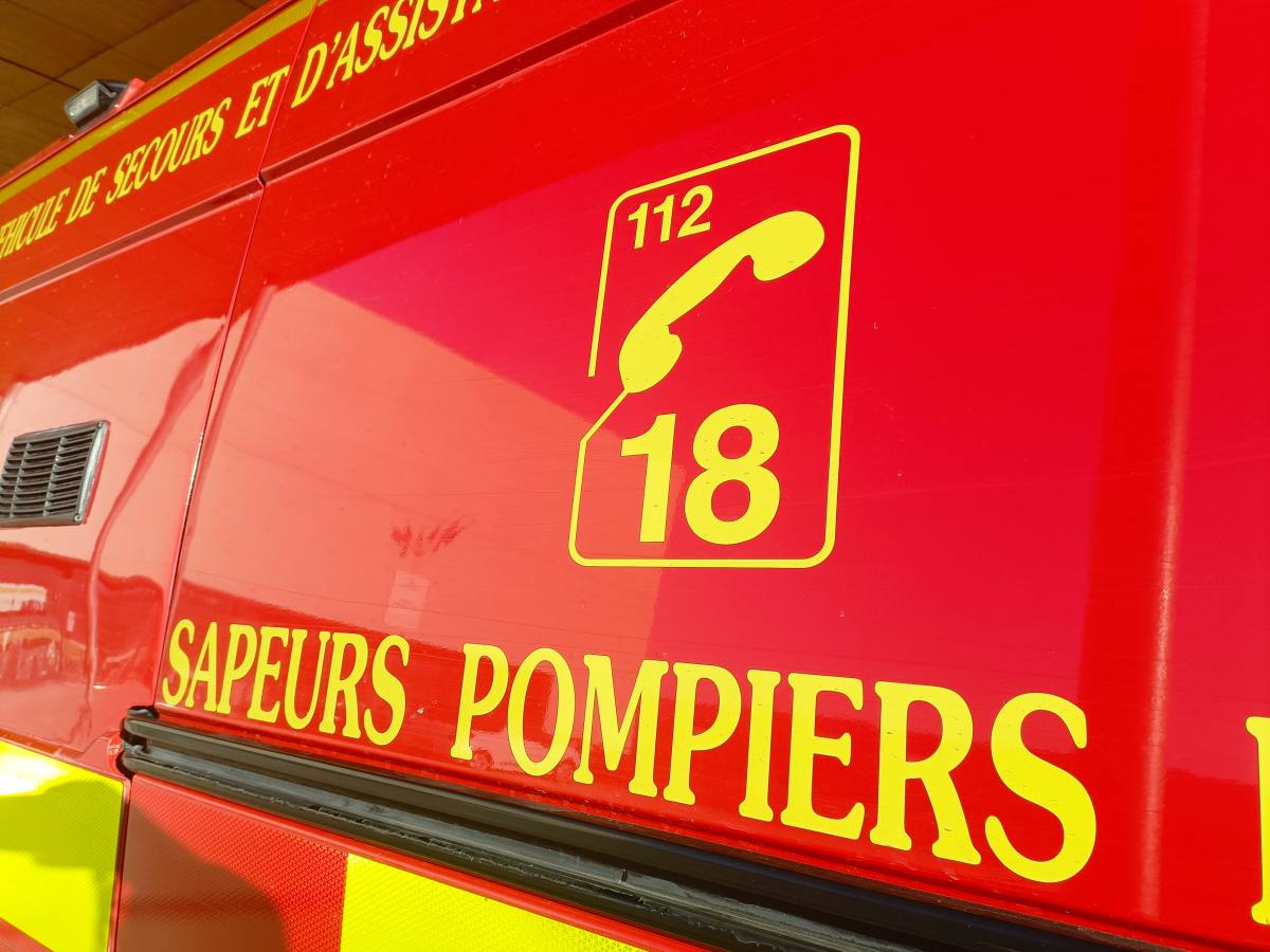 POMPIERS BRIGNOLES (7) odeur de gaz collège Henri Matisse Saint-Maximin Incendie appartement Draguignan véhicule en feu A57 pompiers piégés eaux accident de motocross à Tanneron appartement en feu à La Seyne-sur-Mer accident sur l'A57 à La Garde Feu dans une pizzeria à Hyères effondrement plafond Saint-Tropez fuite de gaz la garde voitures en flammes Toulon pompier nice marseille incendie hyères incendie drones pompiers var exercice bormes-les-mimosas