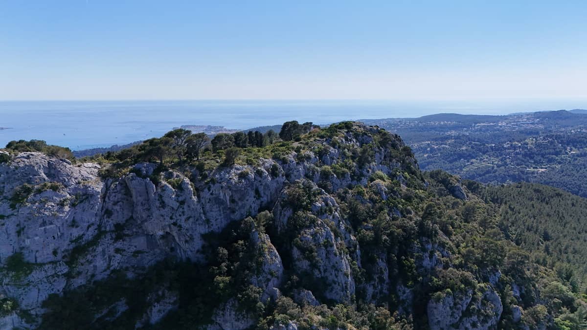 Soleil vue mer et rocher