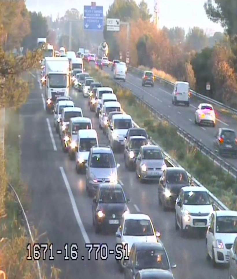 bouchon cuers Accident A57 Cuers Sud