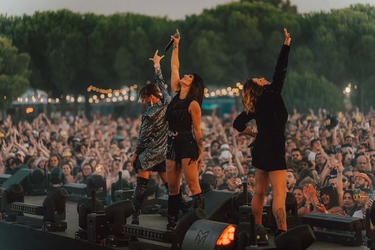 kermesse festival show scene kermesse festival