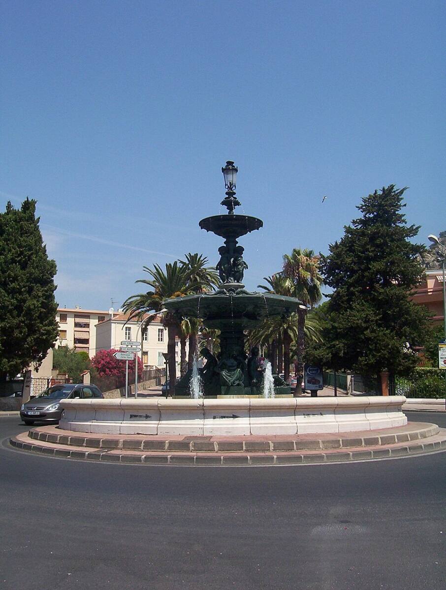 fontaine Godillot Hyères restauration
