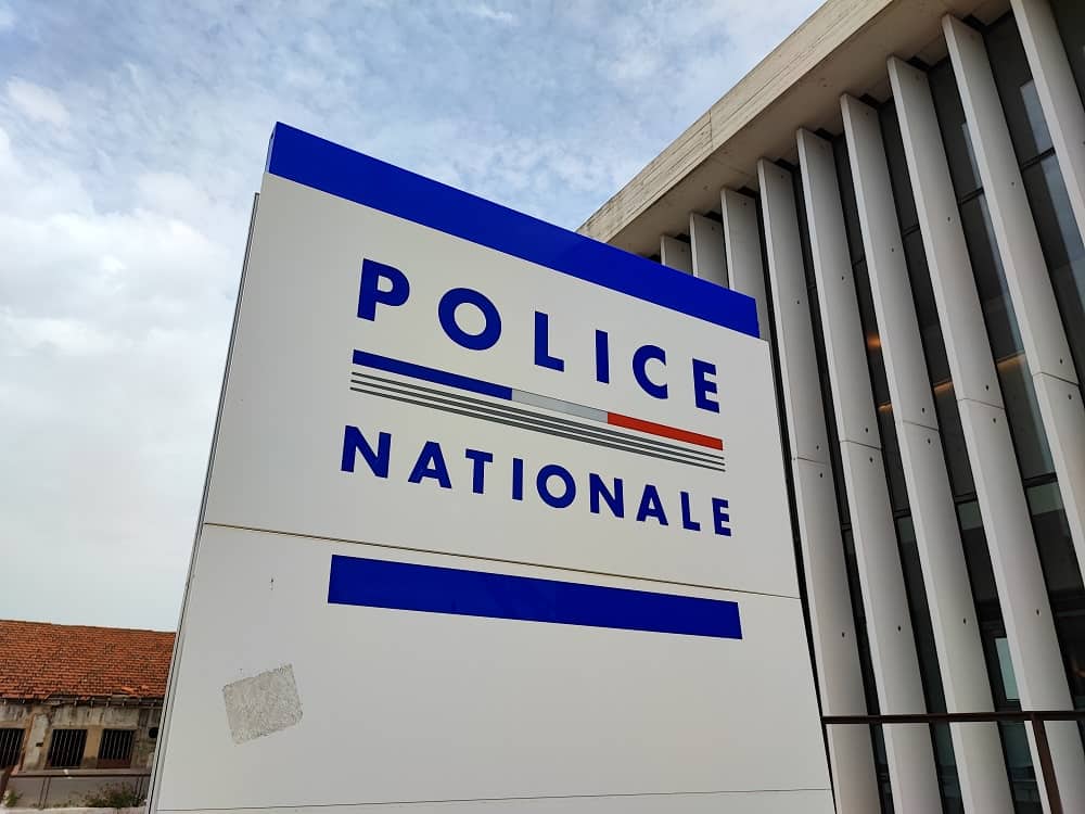 POLICE NATIONALE COMMISSARIAT 2 manifestation Kurdes Marseille violences Ismaël Boujti meurtrier Éric Masson Refus d’obtempérer Tarascon RN 113 blessés Homme tué Marseille boulevard National DCOS Saisie de drogue à Nice trafic vers la Tunisie Marseille contrôle police Mohamed Amra Meurtre de Barbara à Avignon Blessé Mandelieu-la-Napoule arme à feu restaurant chinois Policier condamné Marseille grand banditisme Karim B. fusillade Marseille Belle-de-Mai menaces professeure EPS La Seyne septuagénaire étranglée Marseille tentative d'assassinat airsoft var attaque mortier nice carpentras blessé restaurant marseille fuir police martigues couple mort marseille assassinat Marseille armes enlèvement agression Marseille Marseille prostitution Avignon drogue nice homme agressé Kalachnikov nice Nice trafic Marseille fuite octogénaire voiture volée Kalachnikov marseille viol demi-sœur marseille drogue Hyères police stoppe conducteur octogénaire contre livreur