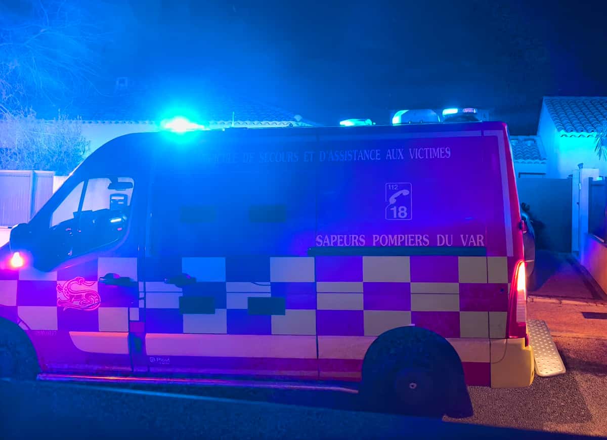 POMPIERS CAMION DE NUIT222 Camion de pompiers de nuit - Var Actu