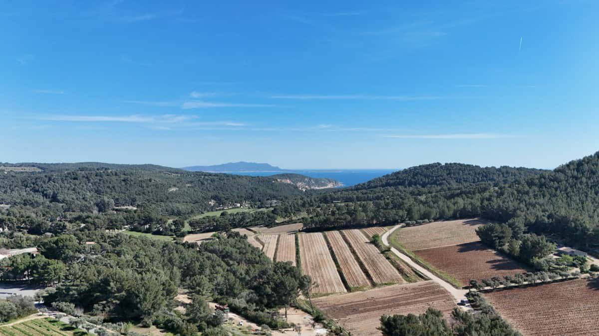 Ciel bleu et soleil dans le Var
