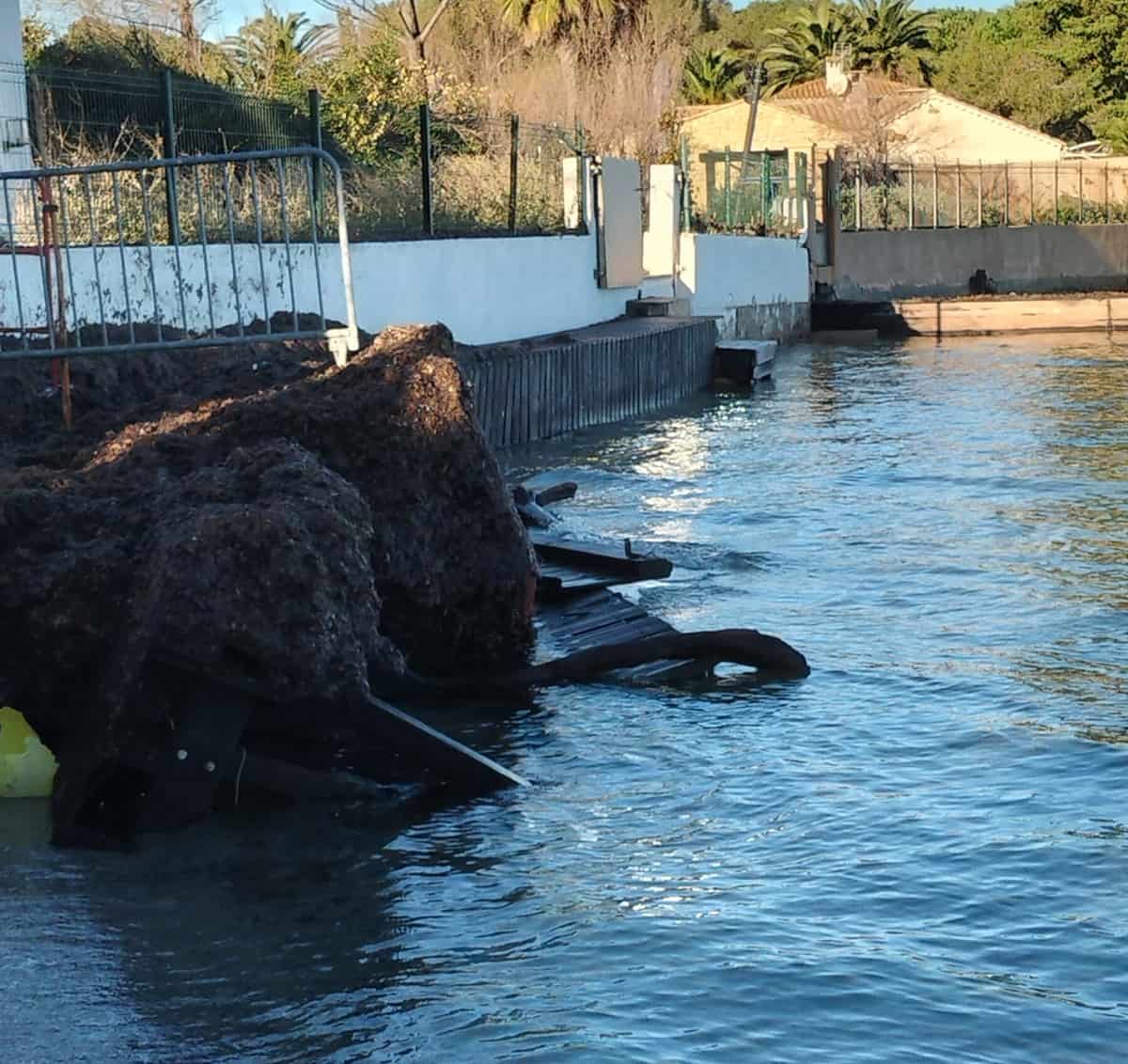 Passerelle détruite - CREDIT : Ville de Saint-Tropez