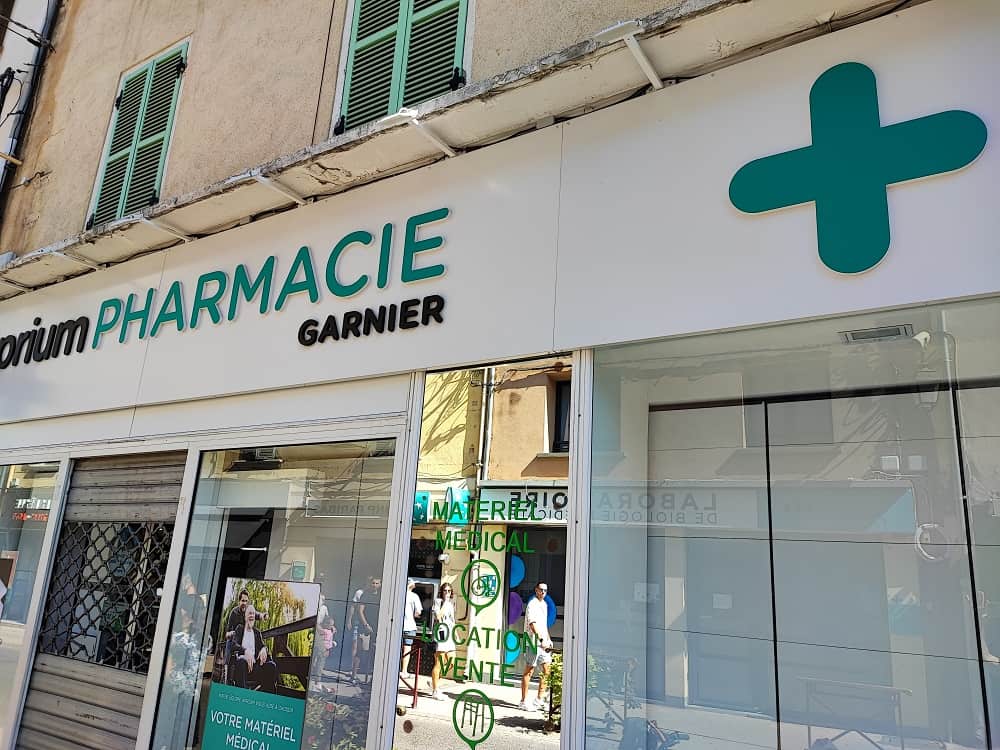 épidémie grippe Région Sud masque Pharmaciens TROD angine cystite Var Grippe PACA janvier 2025 Autotest Covid grippe bronchiolite Var pharmacie consommation d’antibiotiques grève pharmacies Grève des pharmaciens hausse significative franchises médicales épidémie de grippe var virus hiver grippe bronchiolite grippe var trod antibiotiques Beyfortus bronchiolite courbes bouleversement design