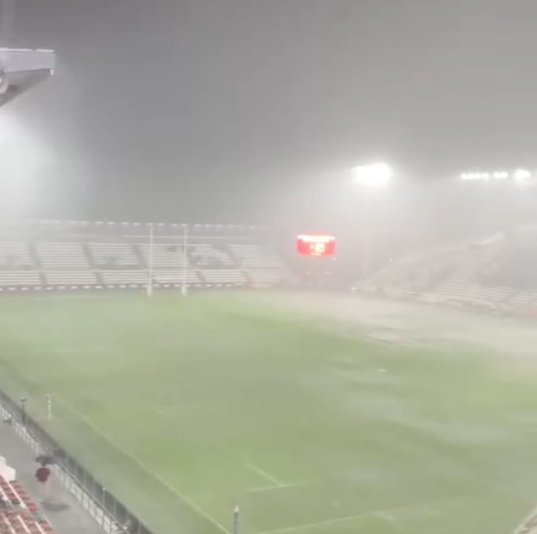 Toulon La Rochelle Top 14 Le match RCT – La Rochelle a été annulé à la dernière minute à cause des inondations, soulevant des critiques sur le manque d’anticipation.