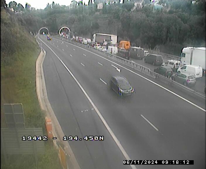 fermeture autoroute A8 dimanche véhicule en panne A8