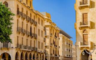 Escalade au Liban Israël frappe Beyrouth après une offensive du Hezbollah