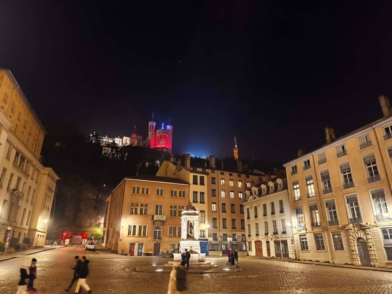 VIEUX_LYON_VUE_FOURVIERE Vieux Lyon